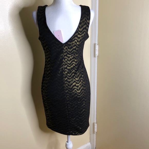LOVE...ADY BLACK & GOLD DRESS SIZE LARGE - Picture 5 of 7